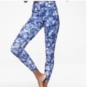 Super Cute women’s ATHLETA TIE DYE SALUTATION 7/8 TIGHT IN POWERVITA size MEDIUM